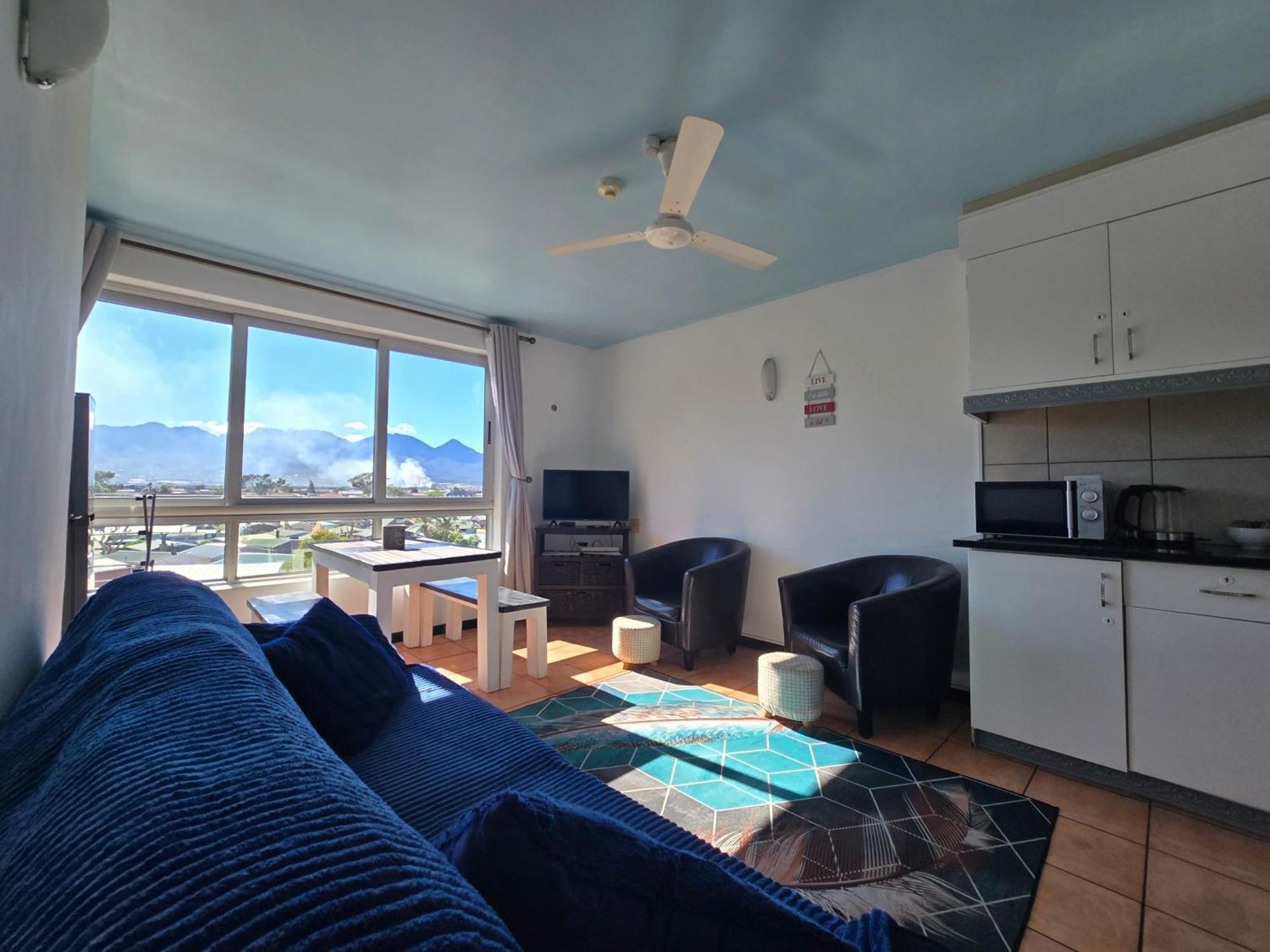 False Bay Inn Strand Extérieur photo