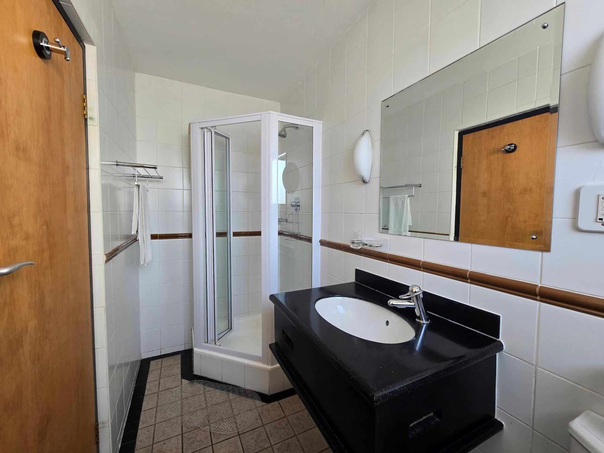 False Bay Inn Strand Extérieur photo